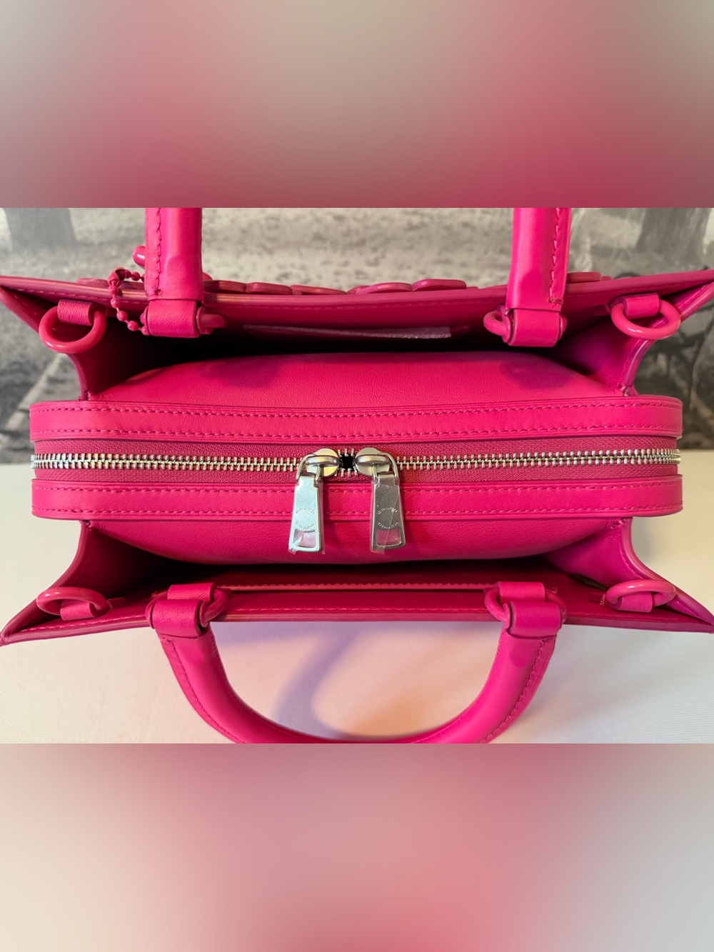 NWT Coach Tea Rose Rogue 25 Shoulder Bag Glovetanned Leather Dragonfruit CU053 - Picture 8 of 15